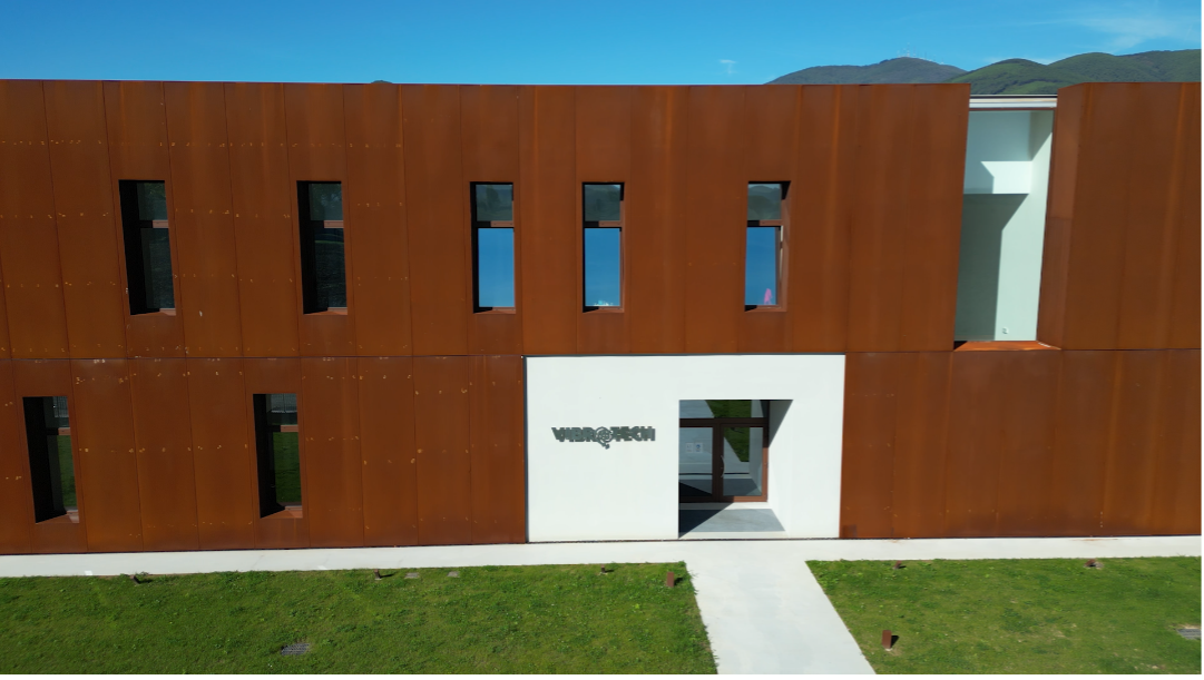 ingresso della nuova sede di Vibrotech