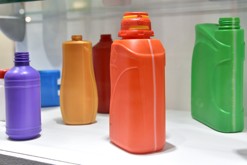 contenitori in plastica colorati