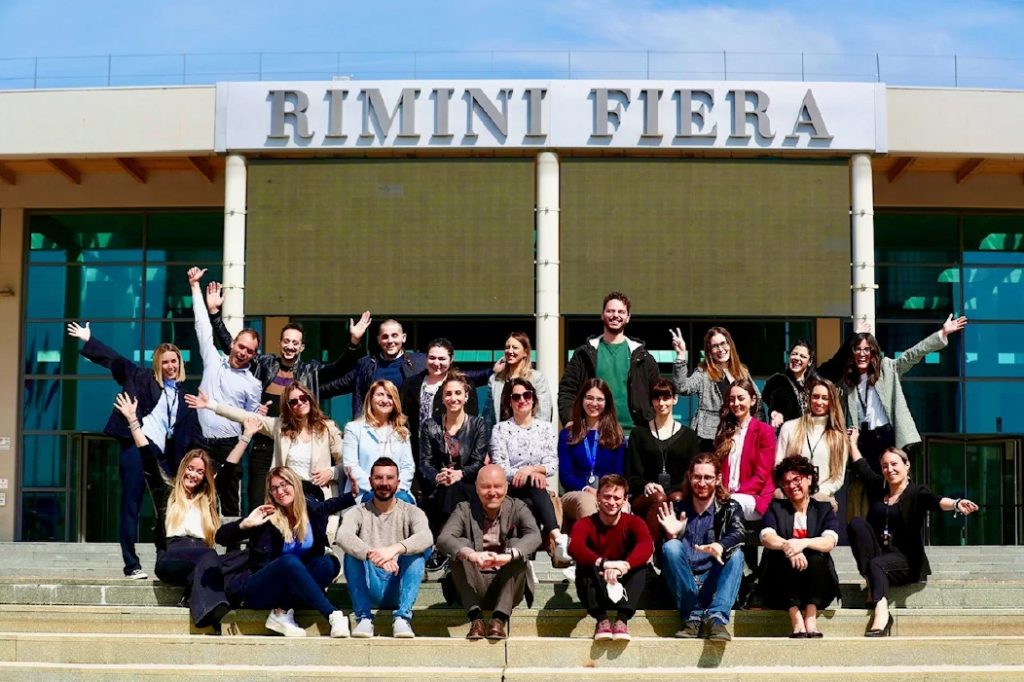 dipendenti IEG fotografati alla fiera di Rimini